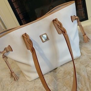 Dooney & Bourke tote